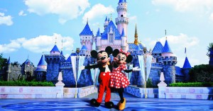 Le-premier-Disneyland-chinois-s'installe-a-Shanghai