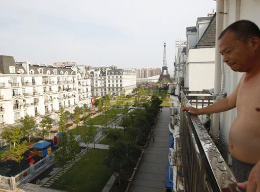 Copier-Coller : les 10 plus belles répliques architecturales en Chine ! Copy Tour Eiffel Chine