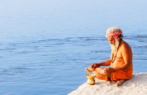 Kumbh Mela, le plus grand pèlerinage au monde… Pèlerin sadhu