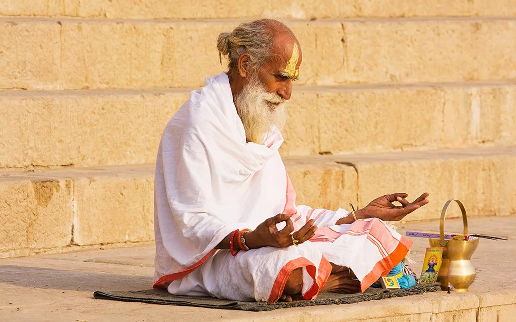 Séance de méditation, homme sadhu